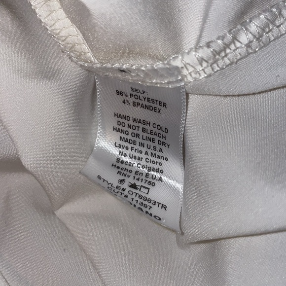 Allison Joy Elegant White V-Neck Blouse.  Size Medium - Picture 4 of 4